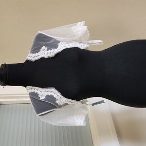 Size 4 Ivory Bridal Bolero/Jacket/Cover Up w/ Floral Lace Edge